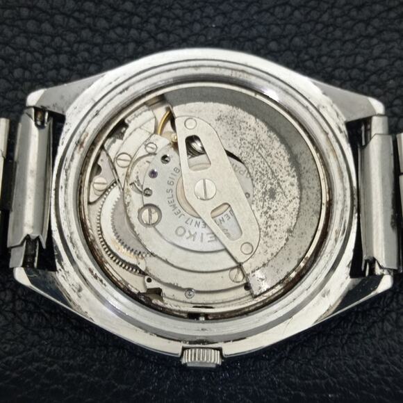 Vintage 1982 Seiko Automatic Mens Silver Watch W/daydate & Green accents - Picture 10 of 10